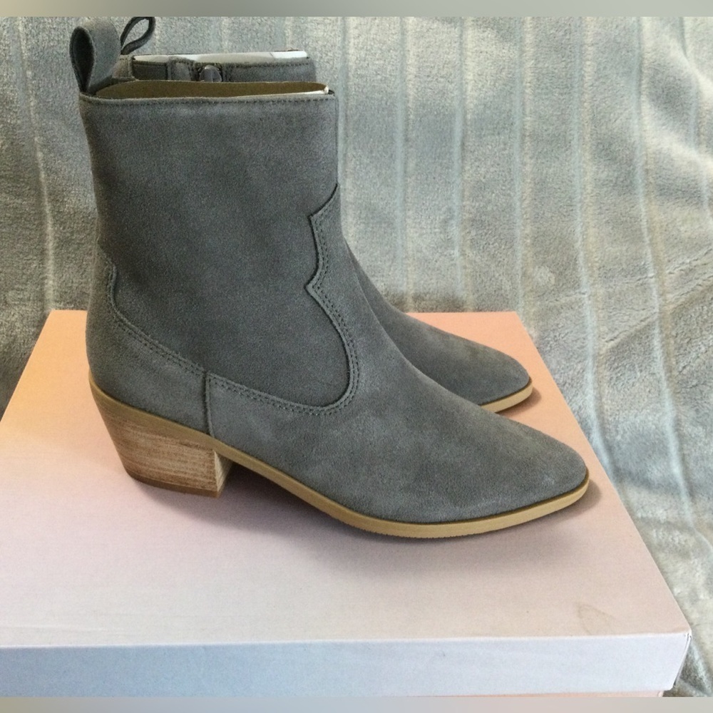 Lisa Vicky Steady Western Stone Pointed Toe Bootie - Picture 4 of 12